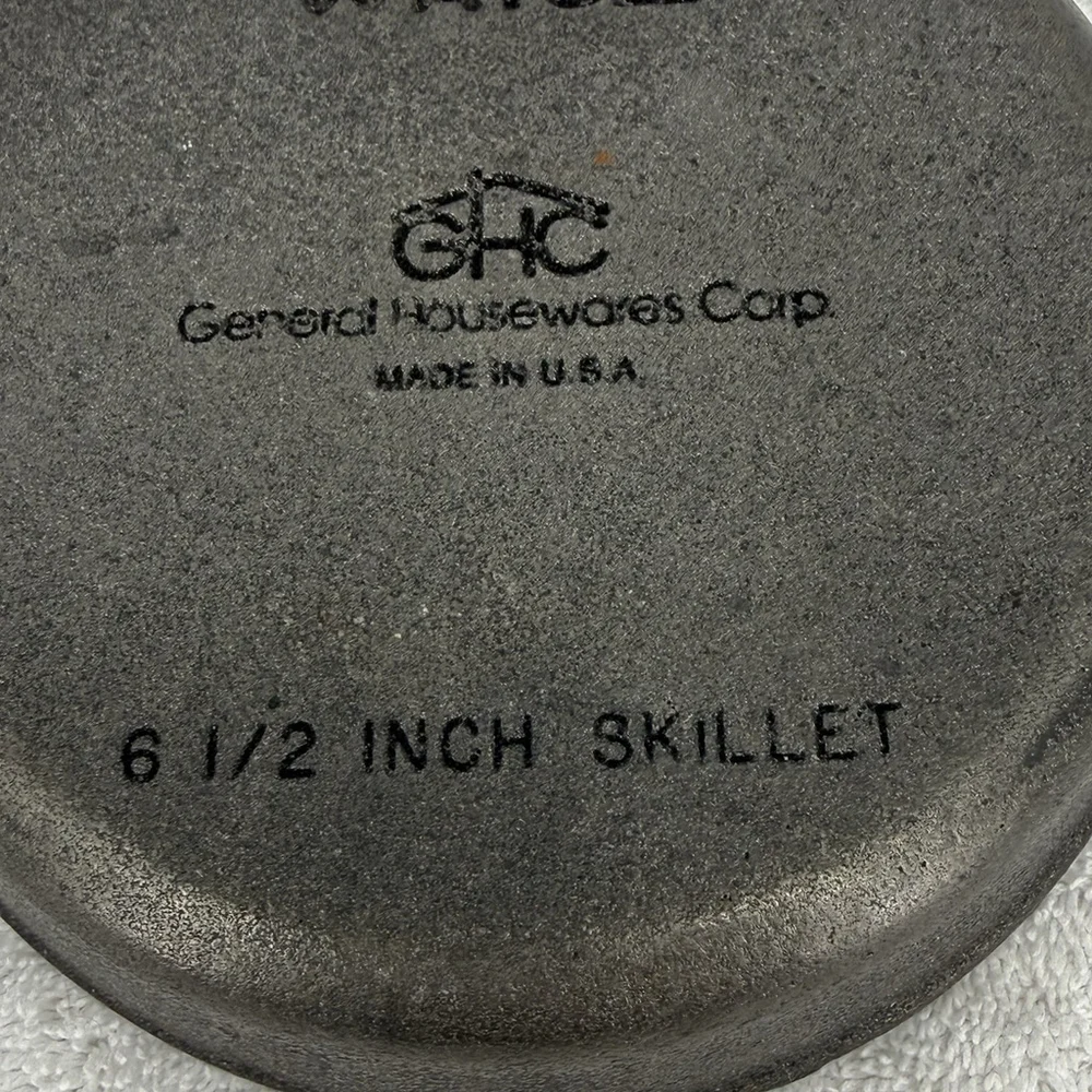 Wagner Ware Cast Iron Skillet 6.5 inch B Handle Made In USA General Housewares